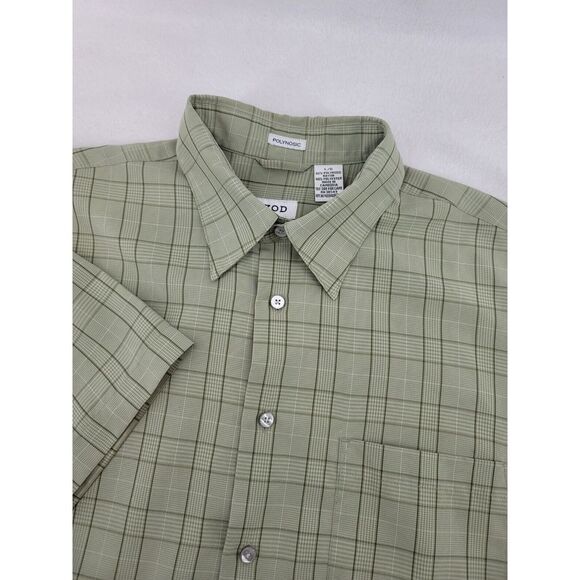 IZOD Polynosic Men's L Green Plaid Short‎ Sleeve Button Shirt - Picture 1 of 6